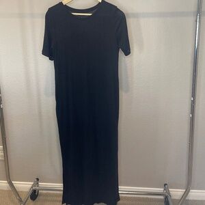 Black Longline T-Shirt with High Side Slits – Size Small